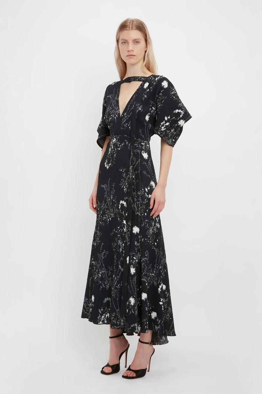 victoria beckham kimono sleeve printed dress in black figure side